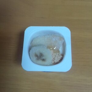 楊枝付き冷凍バナナでヨーグルト♪（冷凍果物ほか）